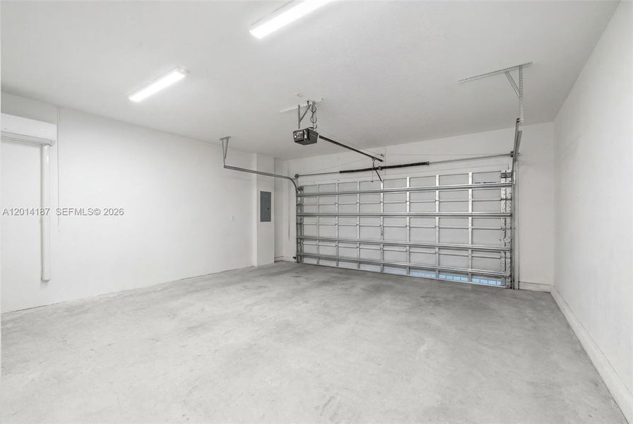 Spacious, unfurnished interior of a new home in Hawthorne at Galiano Pointe, Miami (Image 21). Spacious, unfurnished interior of a new home in Hawthorne at Galiano Pointe, Miami (Image 21).
