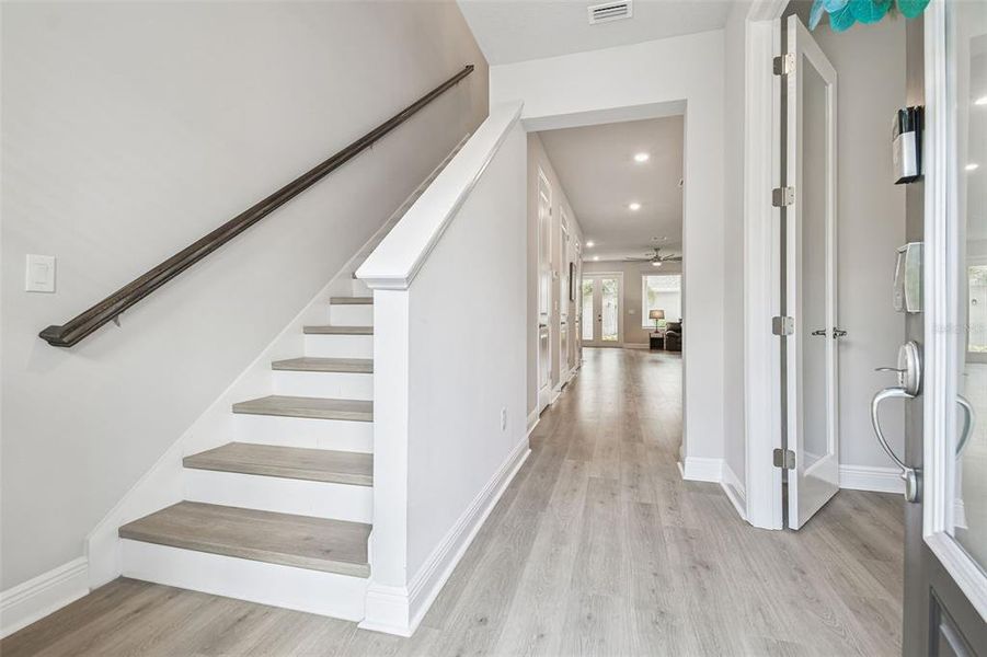 Spacious, unfurnished interior of a new home in , Tampa (Image 21).