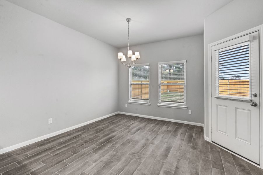 Representative unfurnished interior of a home built from the Floor Plan 1774 by Colina Homes in Rollingbrook Estates, Baytown (Image 24).