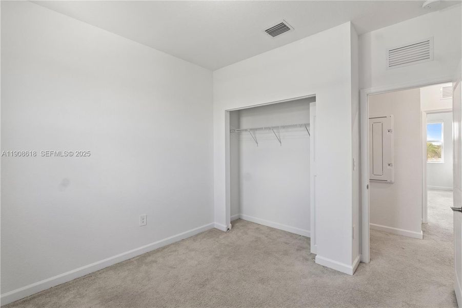 Spacious, unfurnished interior of a new home in Harmony Parc, Homestead (Image 28).