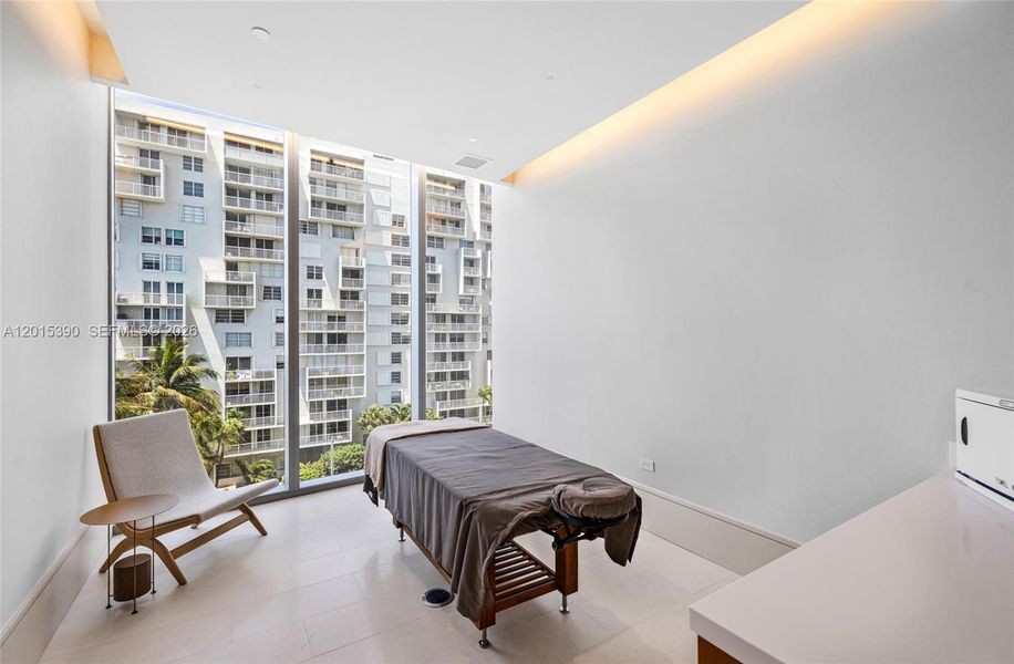 Condo located in Miami, FL showcasing its design and architecture (Image 47).