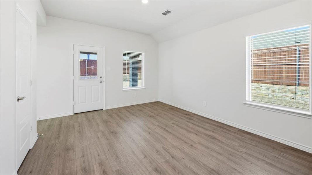 Spacious, unfurnished interior of a new home in Winchester Crossing, Princeton (Image 28).