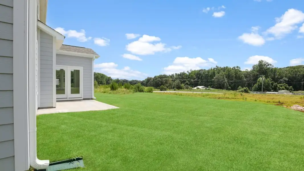 Exterior details and patio area of a home in Cottonwood Ridge, Piedmont (Image 25).