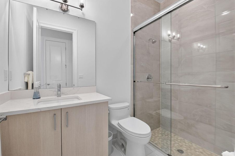 2nd Guest Bedroom with Private Ensuite