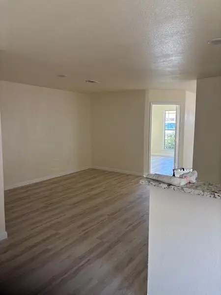 Spacious, unfurnished interior of a new home in , Itasca (Image 7).