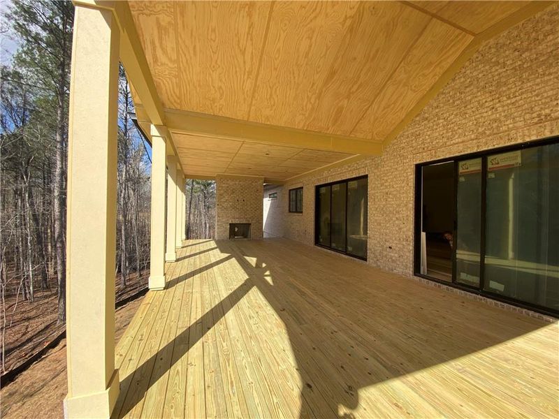 Exterior details and patio area of a home in , Acworth (Image 3).