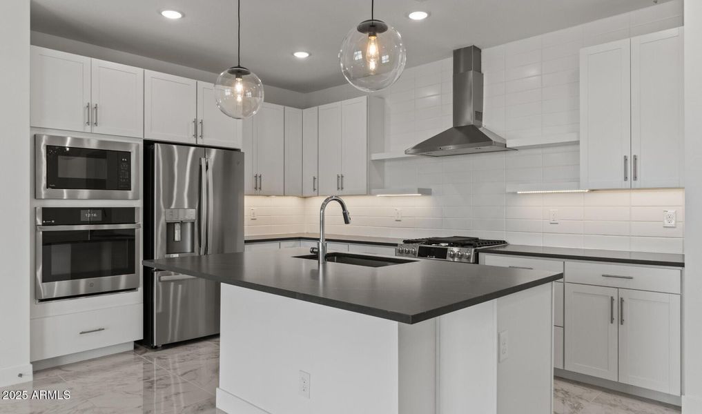 Manor Lot #48 Kitchen (3) (Large) Manor Lot #48 Kitchen (3) (Large)