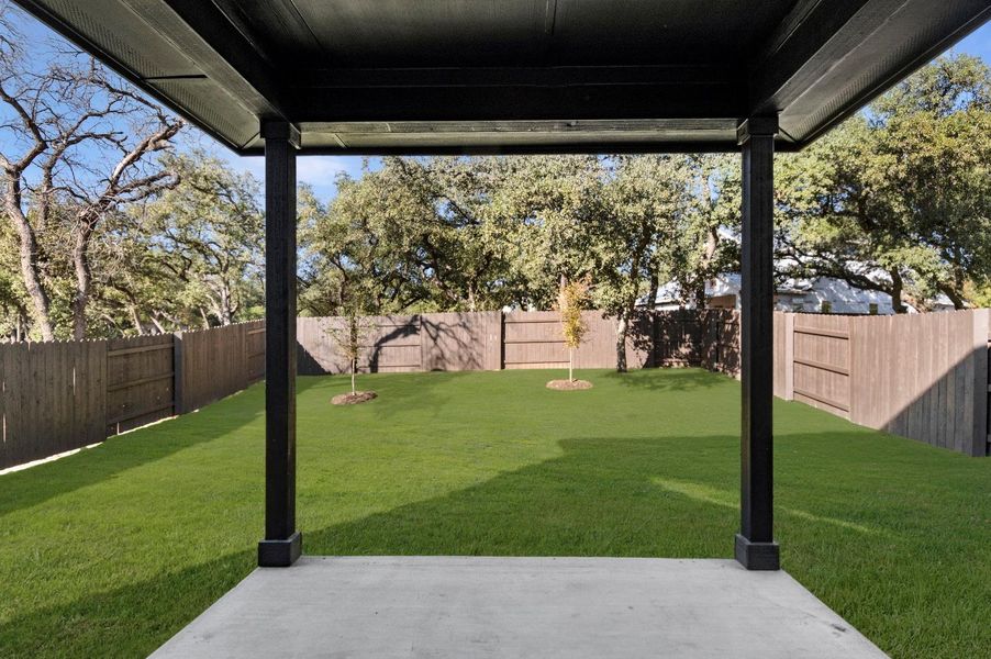 Exterior details and patio area of a home in Clear Creek, Round Rock (Image 3).