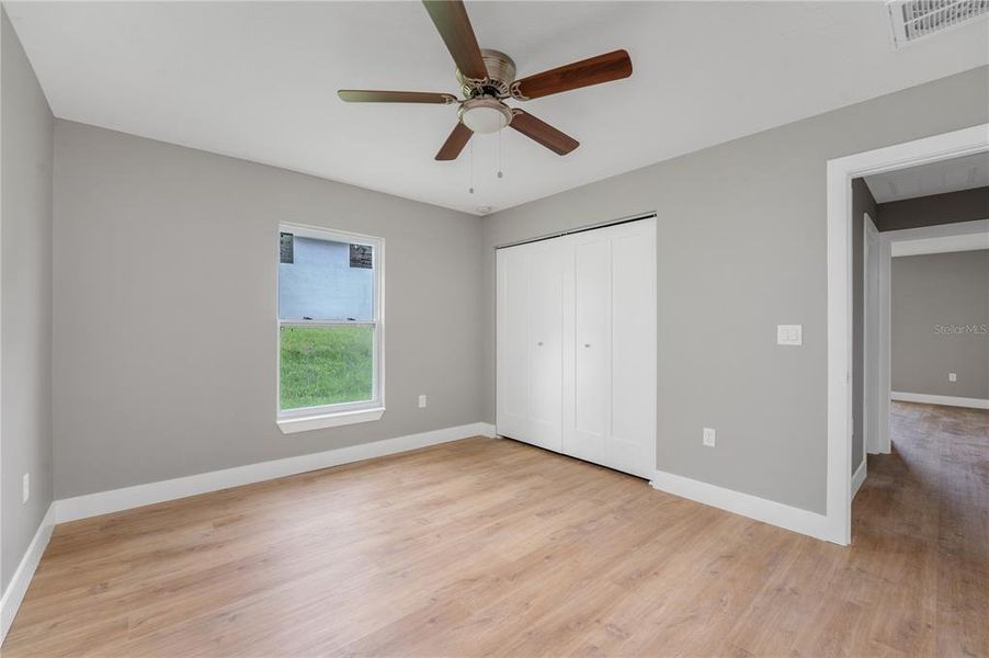 Spacious, unfurnished interior of a new home in , Citrus Springs (Image 30).