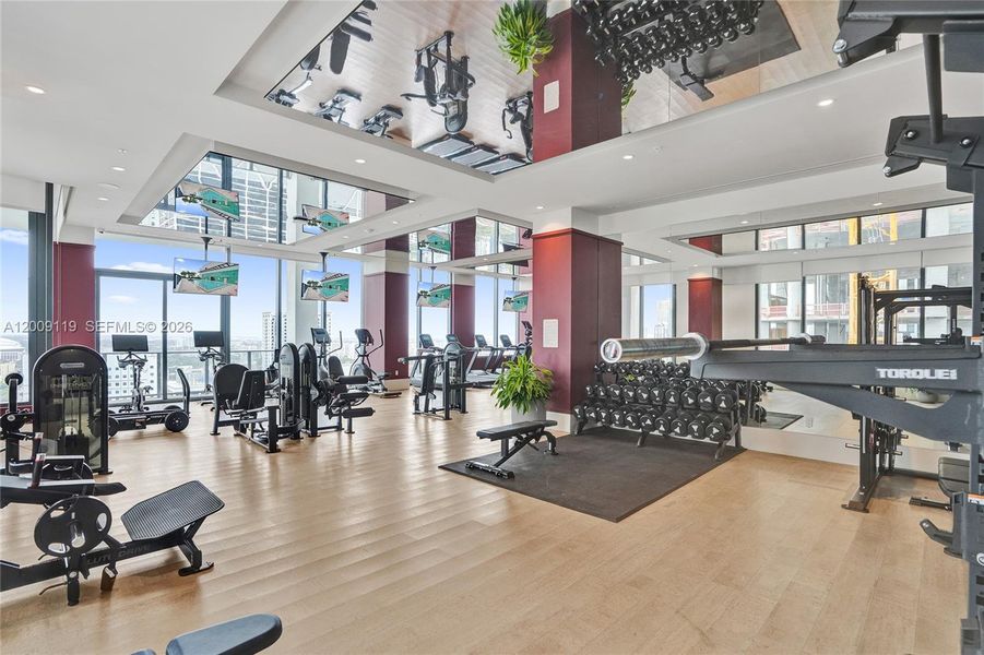 Community amenities in , Miami (Image 32).