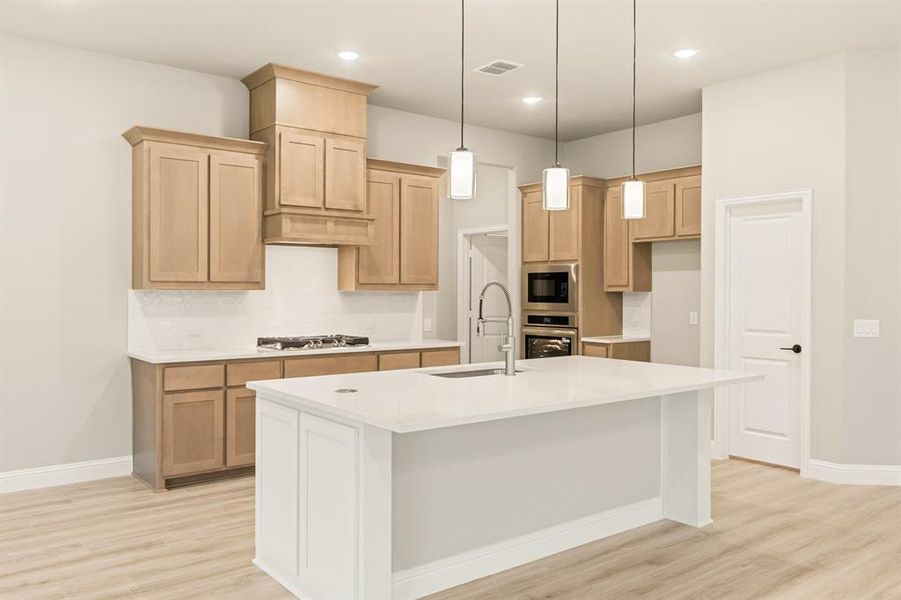 Furnished interior view inside a new home in Somerset, Venus (Image 12).