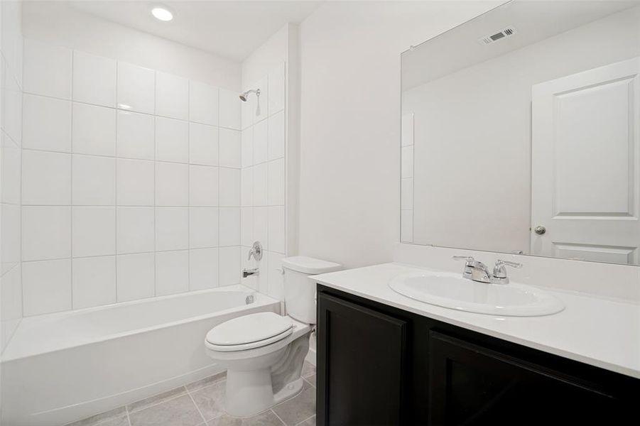 Furnished interior view inside a new home in Waverly Estates, Josephine (Image 12).