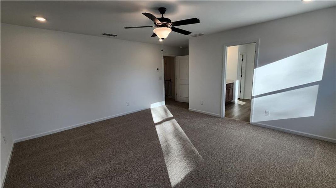 Spacious, unfurnished interior of a new home in The Estates at Casteel, Bethlehem (Image 20).