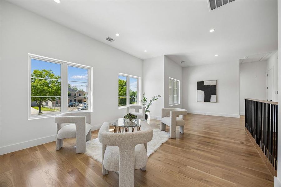 Furnished interior view inside a new home in , Dallas (Image 5).