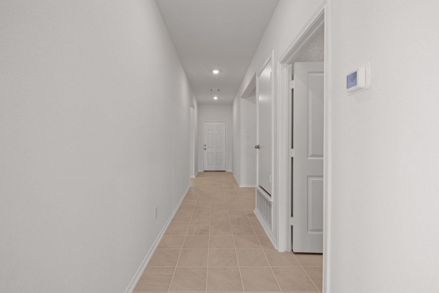 Spacious, unfurnished interior of a new home in Sonterra - Cool Water, Jarrell (Image 12).