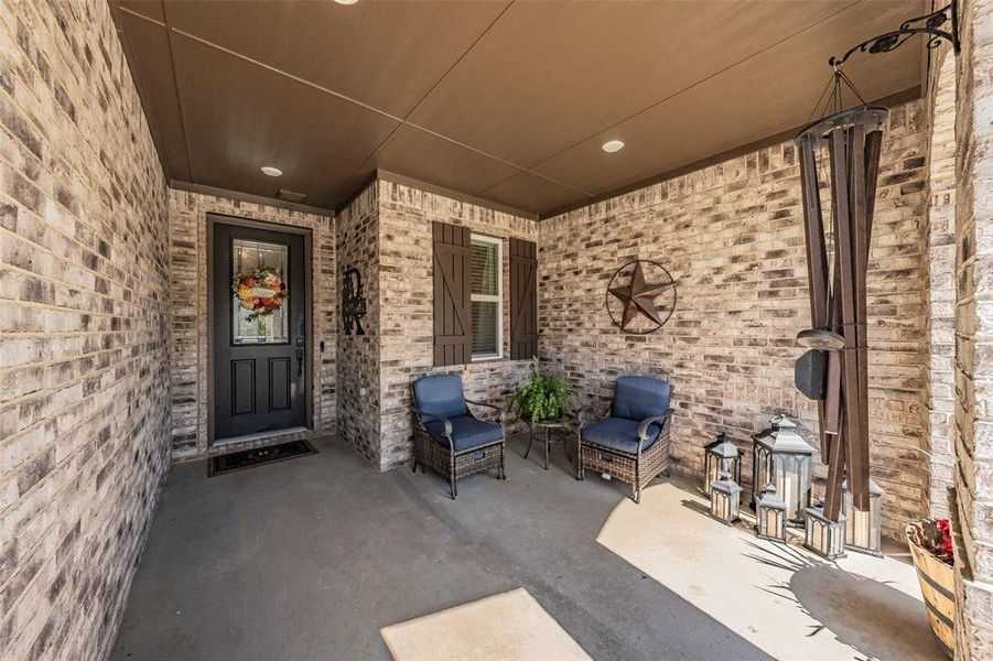 Exterior details and patio area of a home in , Justin (Image 24).