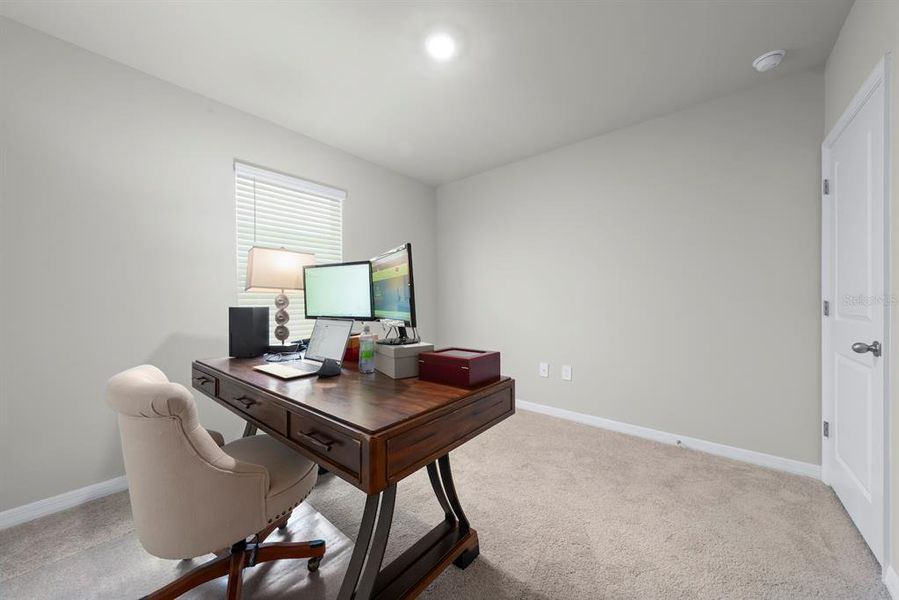 Furnished interior view inside a new home in , Port Charlotte (Image 43).