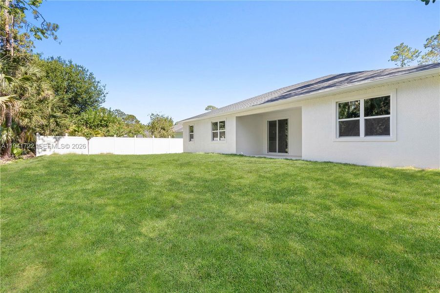 Exterior details and patio area of a home in , Palm Bay (Image 33).