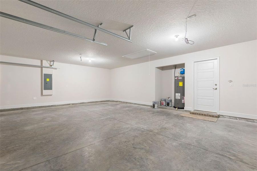Spacious, unfurnished interior of a new home in , Palm Coast (Image 27). Spacious, unfurnished interior of a new home in , Palm Coast (Image 27).