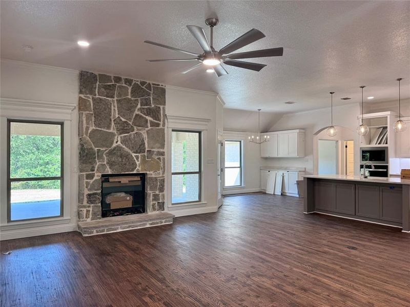 Spacious, unfurnished interior of a new home in , Weatherford (Image 23). Spacious, unfurnished interior of a new home in , Weatherford (Image 23).
