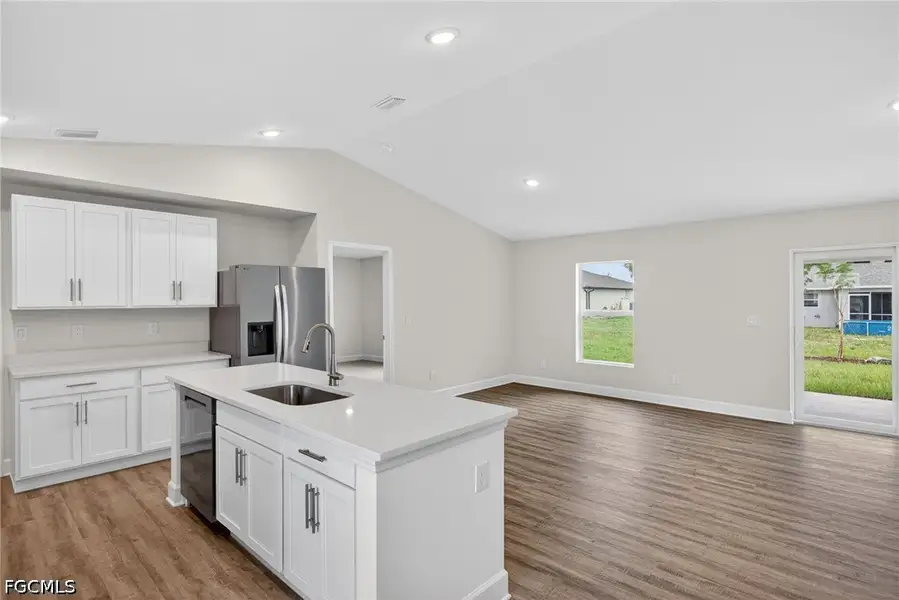 Furnished interior view inside a new home in Cape Coral, Cape Coral (Image 4).