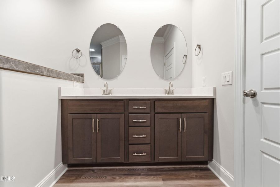 27-web-or-mls-DSC00522 27-web-or-mls-DSC00522