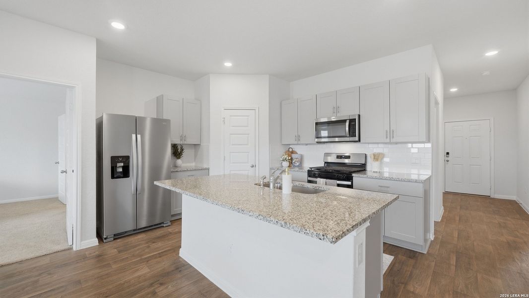 Furnished interior view inside a new home in Heather Glen, New Braunfels (Image 10).