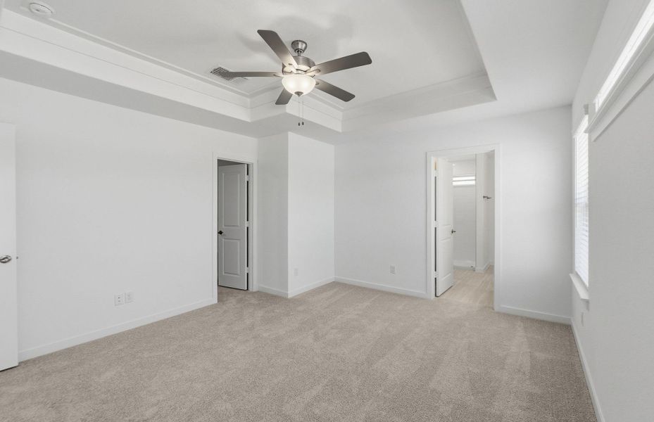 Spacious, unfurnished interior of a new home in Santa Rita Ranch, Liberty Hill (Image 31).