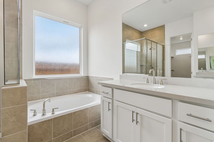 Furnished interior view inside a new home in Silverleaf, Cedar Creek (Image 11).