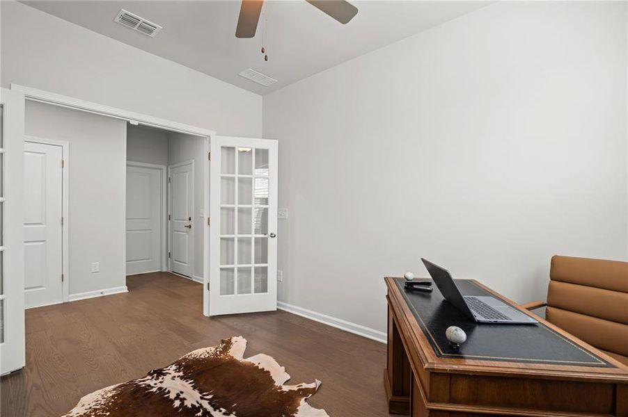 Furnished interior view inside a new home in Sun City Peachtree, Griffin (Image 18).