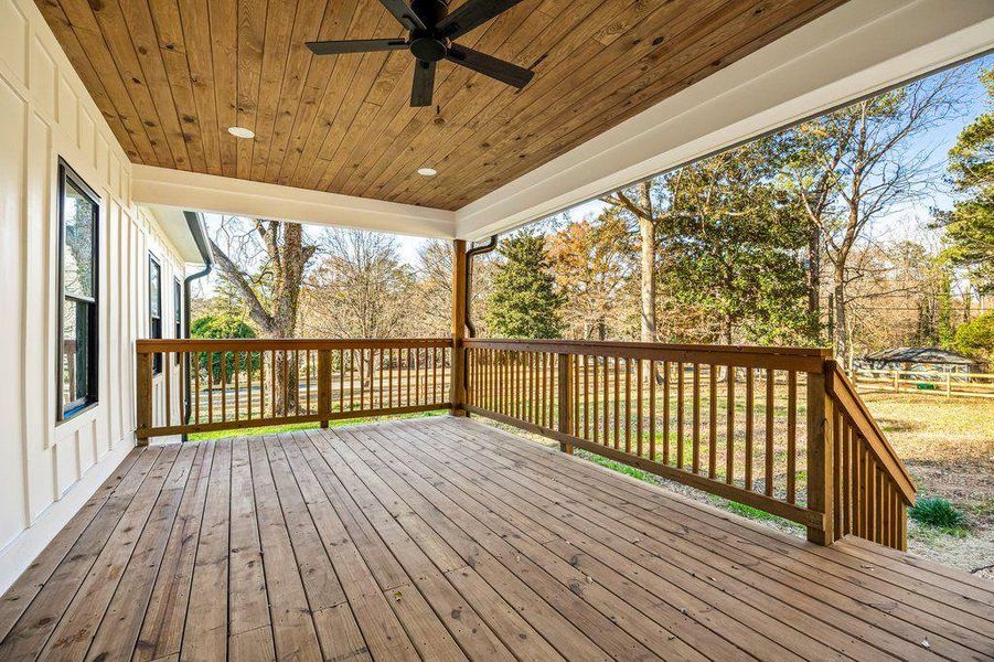 Exterior details and patio area of a home in , Decatur (Image 28).