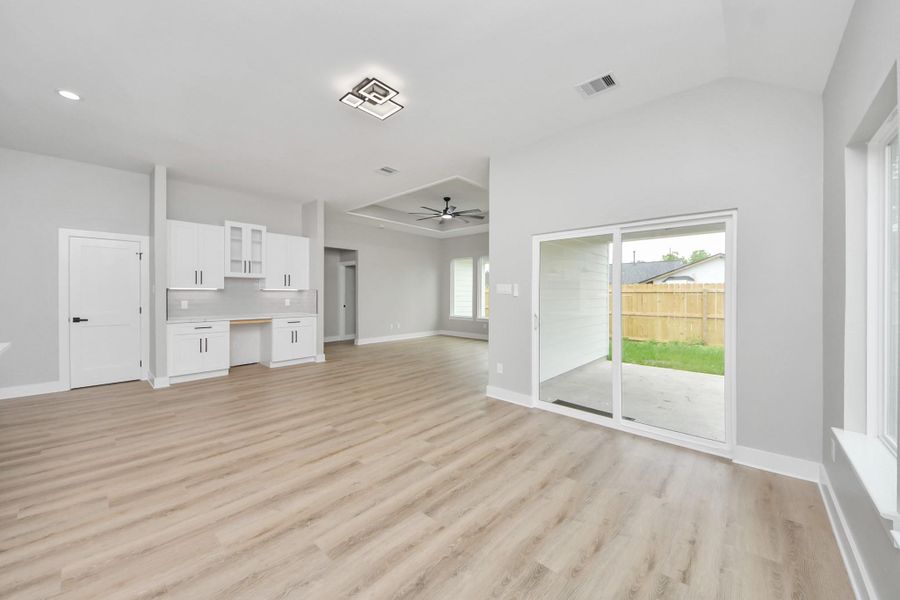 Spacious, unfurnished interior of a new home in , Pasadena (Image 18).