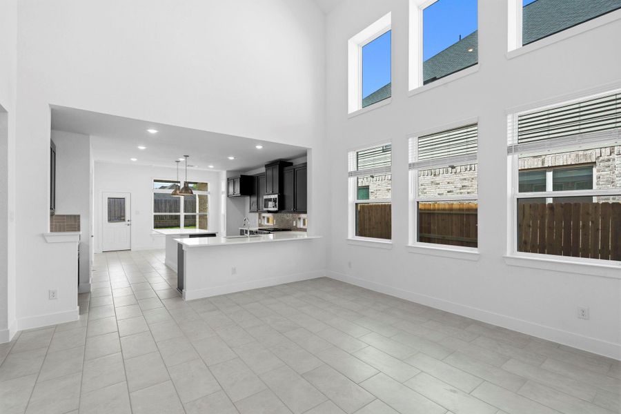 Spacious, unfurnished interior of a new home in Emory Glen, Magnolia (Image 17).