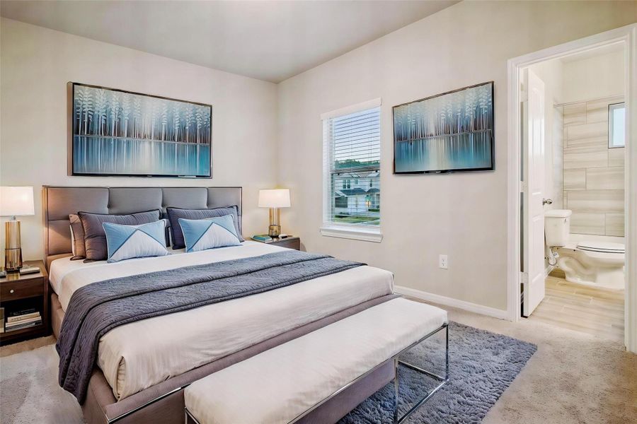 This last bedroom also has an en-suite bath!