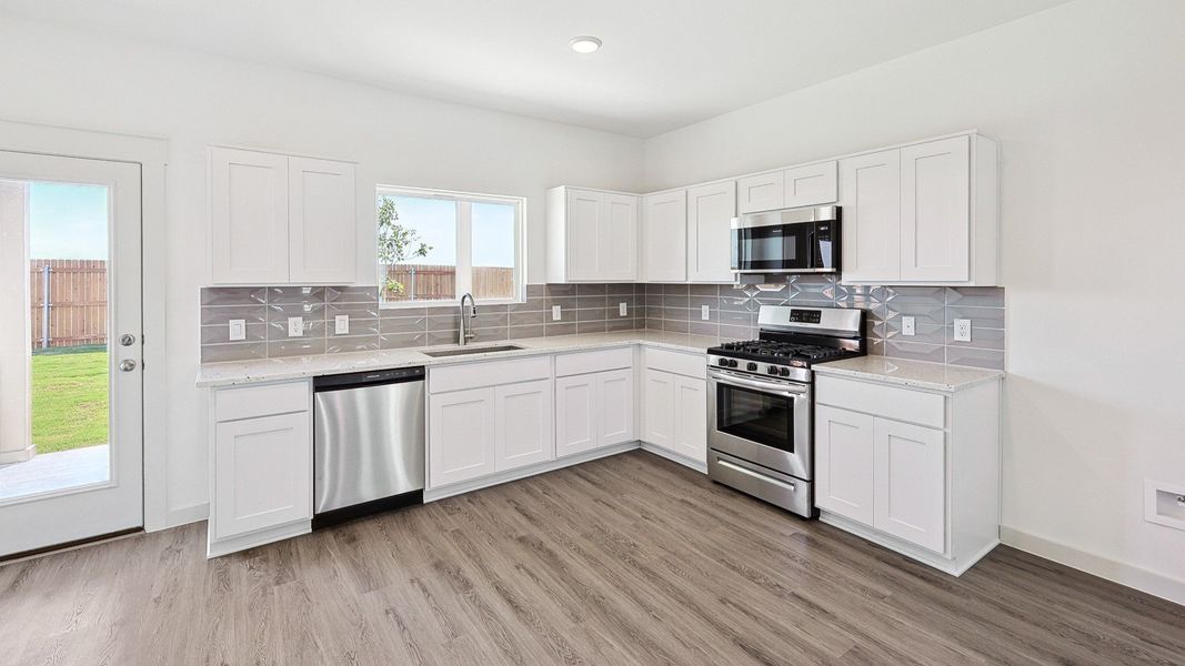 Representative furnished interior of a home built from the Latitude by Brightland Homes in Mostyn Springs, Magnolia (Image 8).