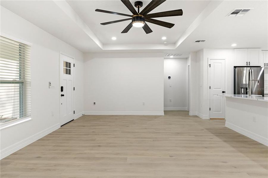 Spacious, unfurnished interior of a new home in , Weeki Wachee (Image 39).