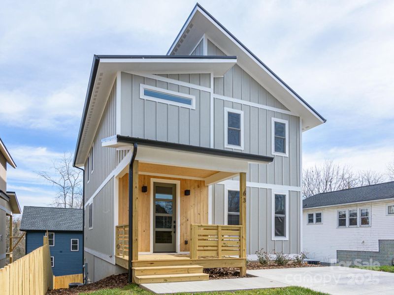 Image 42 of a home in .