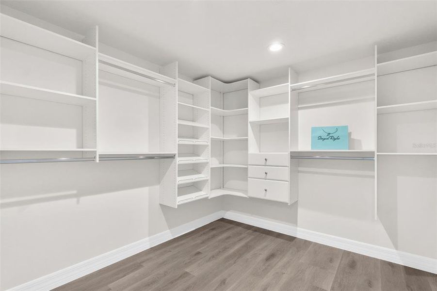 Spacious, unfurnished interior of a new home in , Spring Hill (Image 20).