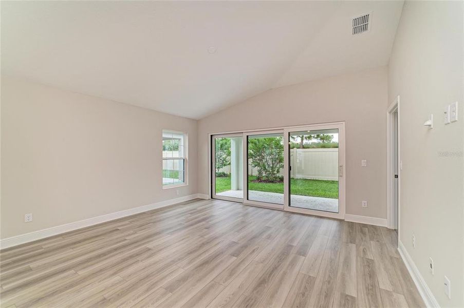 Spacious, unfurnished interior of a new home in Crosswind Point, Parrish (Image 19).