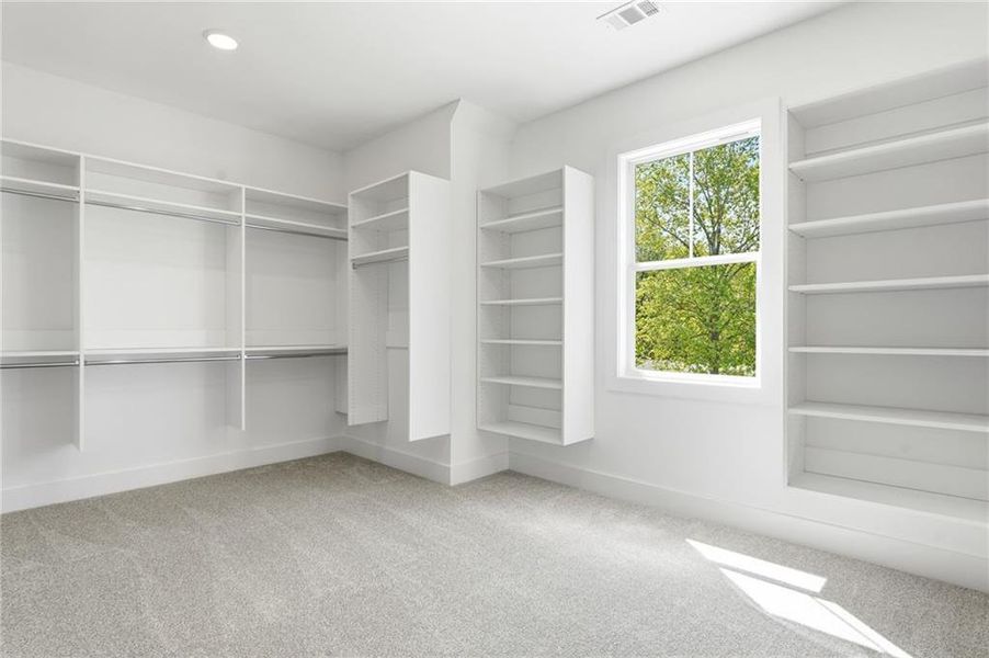 Spacious, unfurnished interior of a new home in , Marietta (Image 40).
