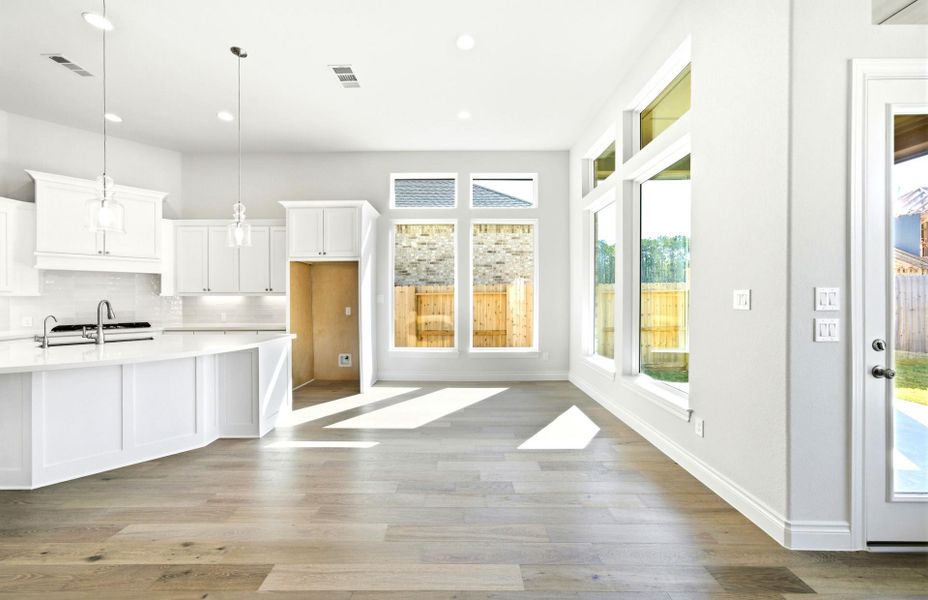 Spacious, unfurnished interior of a new home in The Highlands 55′, Porter (Image 33).