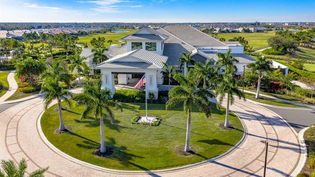 Image 62 of a home in Esplanade at Azario Lakewood Ranch.