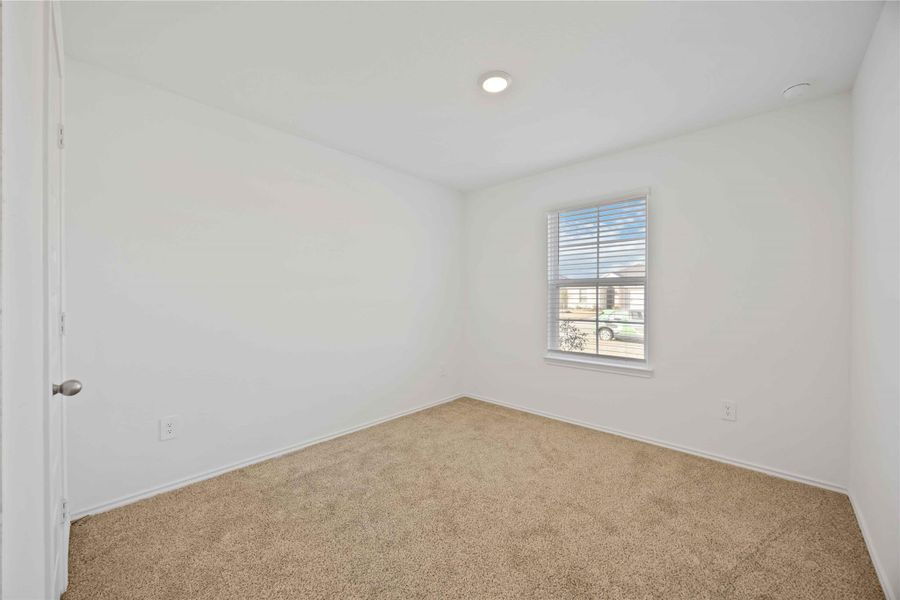 Spacious, unfurnished interior of a new home in Tamarron, Fulshear (Image 17).