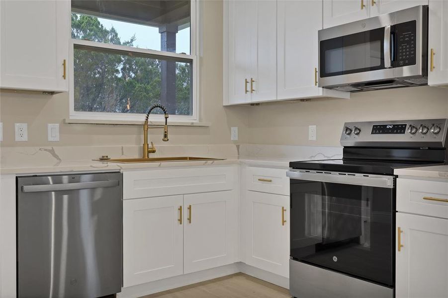 Furnished interior view inside a new home in , Granbury (Image 6).