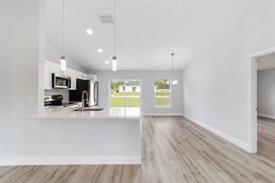 Spacious, unfurnished interior of a new home in , Ocala (Image 26).