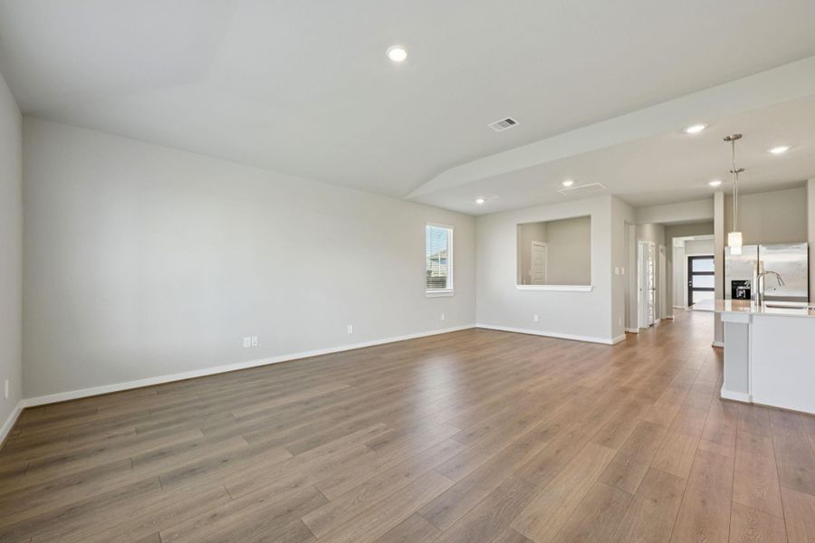 Photo is not of the actual home, but is an inspirational photo of builder’s model home and may depict options, furnishings, and/or decorator features that are not included Photo is not of the actual home, but is an inspirational photo of builder’s model home and may depict options, furnishings, and/or decorator features that are not included