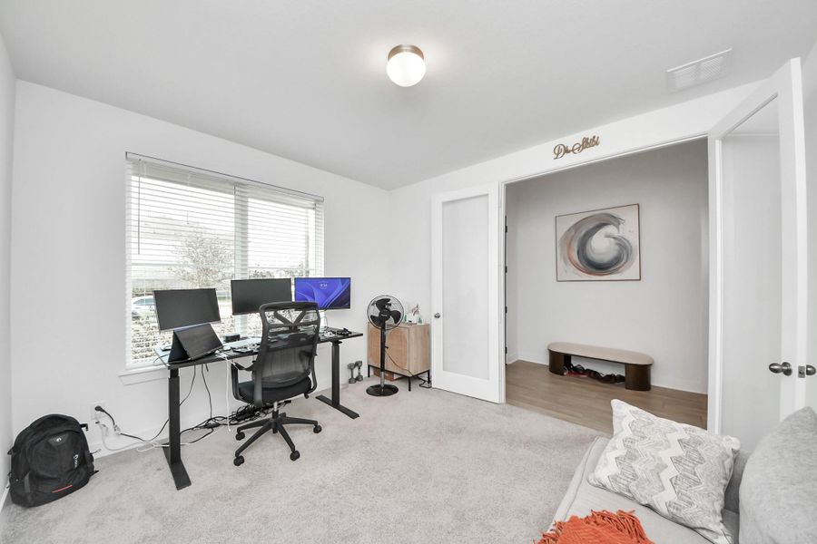 Furnished interior view inside a new home in Candela, Richmond (Image 19).