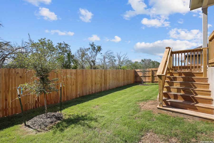 Exterior details and patio area of a home in Summerlin, San Antonio (Image 24).