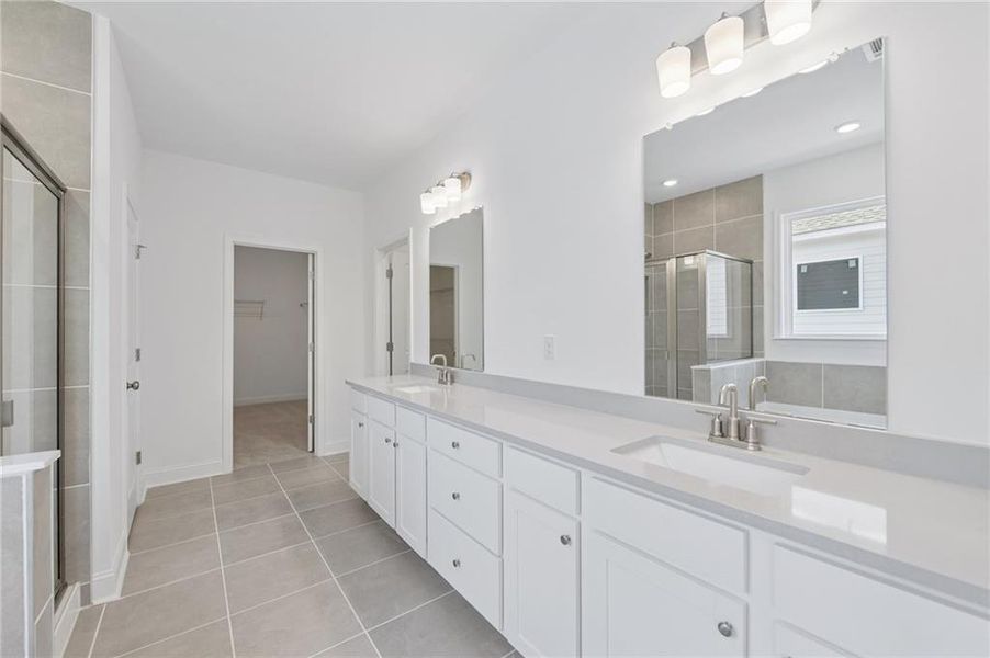 Furnished interior view inside a new home in Bailey Fence, Dacula (Image 39).
