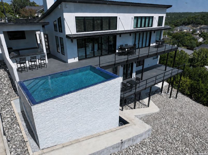 Image 81 of a home in .